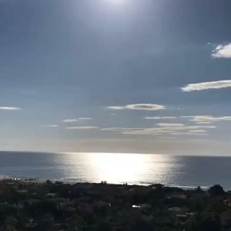 Rifinito Con Vista Mare Vicino Feriehus
