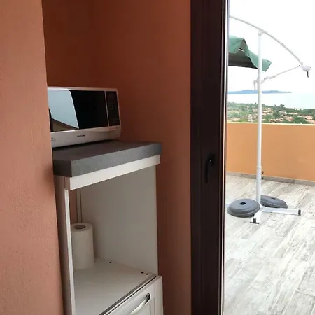 Holiday home Rifinito Con Vista Mare Vicino
